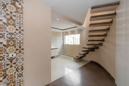 Casa para alugar com 70m², 2 quartos e sem vaga Casa para alugar com 70m², 2 quartos e sem vagaSala