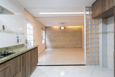 Casa à venda com 600m², 5 quartos e 4 vagasCozinha 