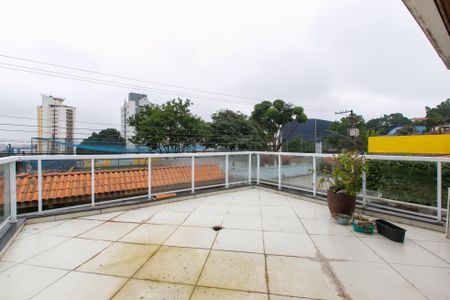 Casa à venda com 600m², 5 quartos e 4 vagasVaranda da suíte