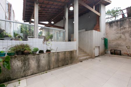 Casa à venda com 600m², 5 quartos e 4 vagasÁrea Externa