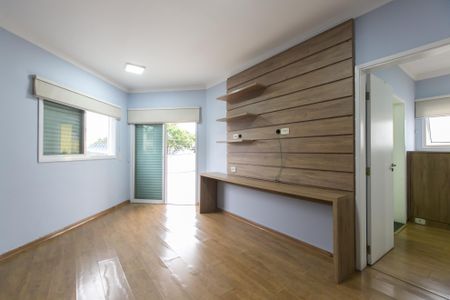 Casa à venda com 600m², 5 quartos e 4 vagasSuíte