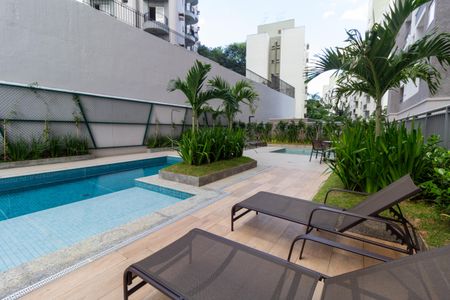 Apartamento à venda com 40m², 2 quartos e sem vaga Apartamento à venda com 40m², 2 quartos e sem vagaÁrea comum - Piscina