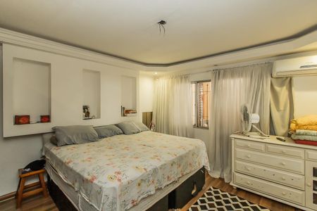 Casa à venda com 250m², 8 quartos e sem vaga Casa à venda com 250m², 8 quartos e sem vagaQuarto 1 da casa 4