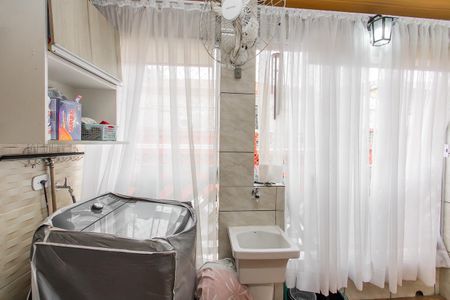 Casa à venda com 250m², 8 quartos e sem vaga Casa à venda com 250m², 8 quartos e sem vagaÁrea de Serviço da casa 2