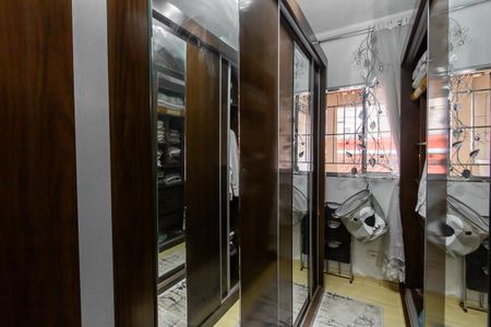 Casa à venda com 250m², 8 quartos e sem vaga Casa à venda com 250m², 8 quartos e sem vagaQuarto 2 da casa 2