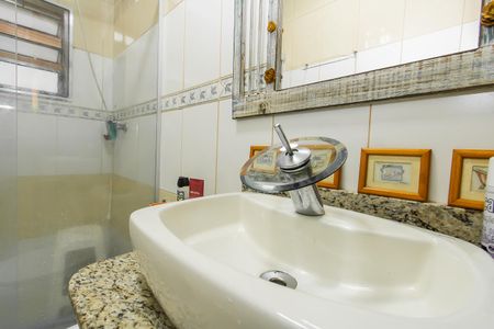 Casa à venda com 250m², 8 quartos e sem vaga Casa à venda com 250m², 8 quartos e sem vagaBanheiro 1 da casa 2