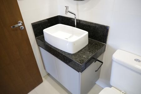 Apartamento para alugar com 64m², 2 quartos e 1 vagaBanheiro Social