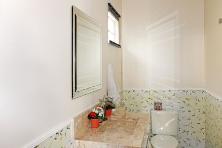 Casa de condomínio para alugar com 141m², 3 quartos e 1 vagaLavabo