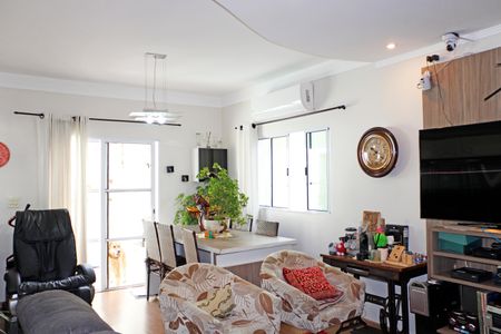 Casa de condomínio para alugar com 141m², 3 quartos e 1 vagaSala