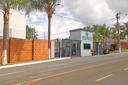 Casa de condomínio para alugar com 141m², 3 quartos e 1 vagaFachada