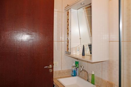 Casa de condomínio para alugar com 141m², 3 quartos e 1 vagaBanheiro Social