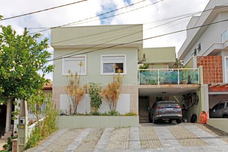 Casa de condomínio para alugar com 141m², 3 quartos e 1 vagaFachada