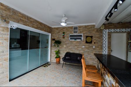 Casa à venda com 170m², 4 quartos e 3 vagas Casa à venda com 170m², 4 quartos e 3 vagasÁrea Gourmet