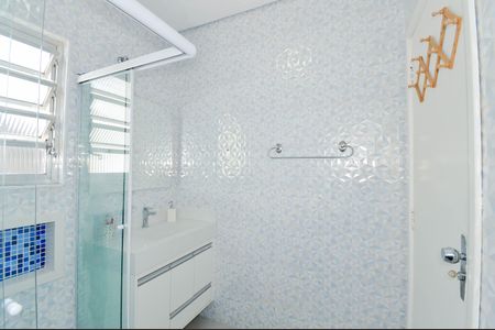 Casa à venda com 170m², 4 quartos e 3 vagas Casa à venda com 170m², 4 quartos e 3 vagasBanheiro Social