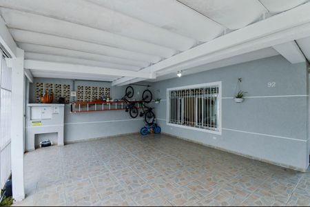 Casa à venda com 170m², 4 quartos e 3 vagas Casa à venda com 170m², 4 quartos e 3 vagasGaragem