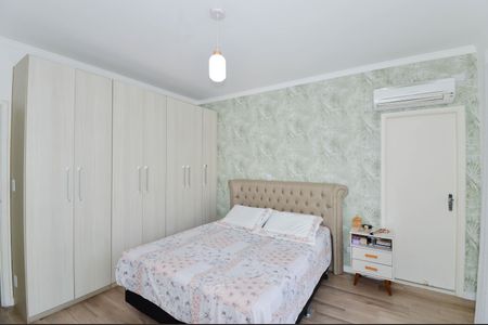 Casa à venda com 170m², 4 quartos e 3 vagas Casa à venda com 170m², 4 quartos e 3 vagasQuarto 4 - Suíte