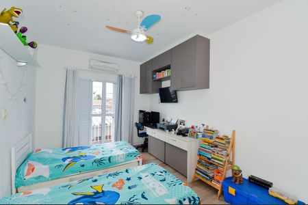 Casa à venda com 170m², 4 quartos e 3 vagas Casa à venda com 170m², 4 quartos e 3 vagasQuarto 2