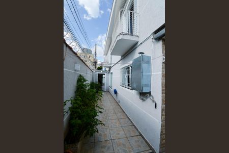 Casa à venda com 170m², 4 quartos e 3 vagas Casa à venda com 170m², 4 quartos e 3 vagasCorredor Lateral