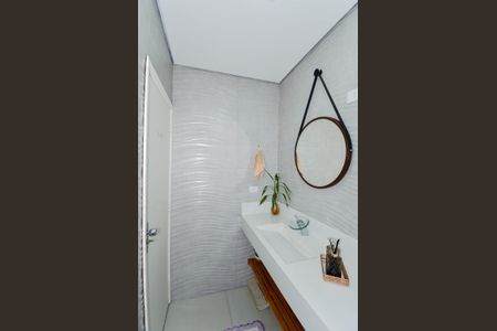 Casa à venda com 170m², 4 quartos e 3 vagas Casa à venda com 170m², 4 quartos e 3 vagasLavabo