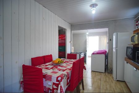 Casa à venda com 85m², 2 quartos e 2 vagasCozinha