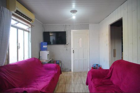 Casa à venda com 85m², 2 quartos e 2 vagasSala