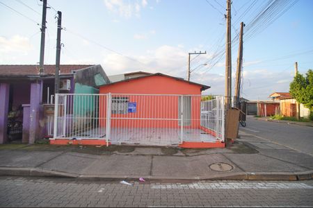 Casa à venda com 85m², 2 quartos e 2 vagasFachada