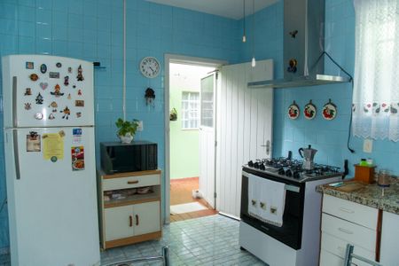 Casa à venda com 250m², 3 quartos e 1 vaga Casa à venda com 250m², 3 quartos e 1 vagaCozinha