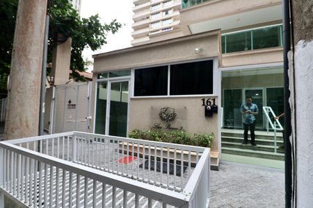 Apartamento para alugar com 80m², 2 quartos e 1 vagaFachada