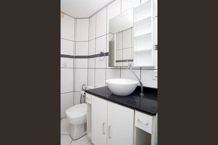 Apartamento à venda com 64m², 2 quartos e sem vagaBanheiro