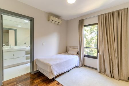 Apartamento à venda com 170m², 2 quartos e 3 vagasSuíte 1