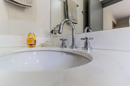 Apartamento à venda com 170m², 2 quartos e 3 vagasBanheiro da Suíte 1