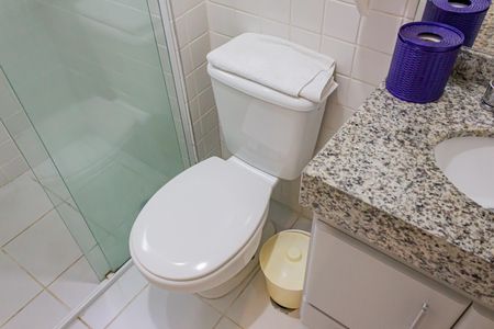 Apartamento à venda com 70m², 2 quartos e 2 vagas Apartamento à venda com 70m², 2 quartos e 2 vagasBanheiro