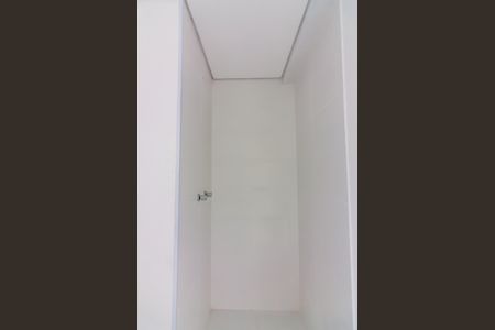 Apartamento à venda com 70m², 2 quartos e 1 vaga Apartamento à venda com 70m², 2 quartos e 1 vagaBanheiro