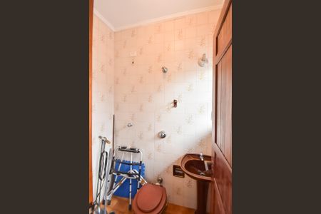 Casa à venda com 190m², 3 quartos e 2 vagasEdícula - banheiro 1