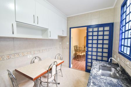 Casa à venda com 190m², 3 quartos e 2 vagasCozinha