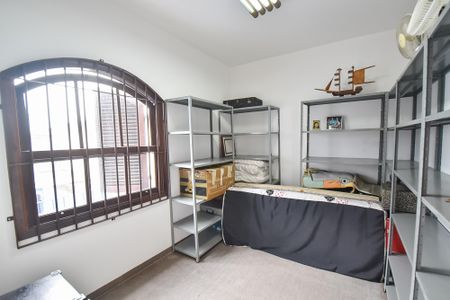 Casa à venda com 190m², 3 quartos e 2 vagasEdícula - quarto 1