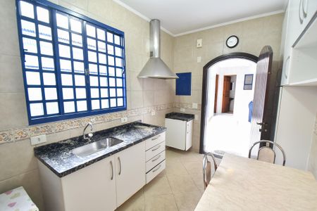 Casa à venda com 190m², 3 quartos e 2 vagasCozinha