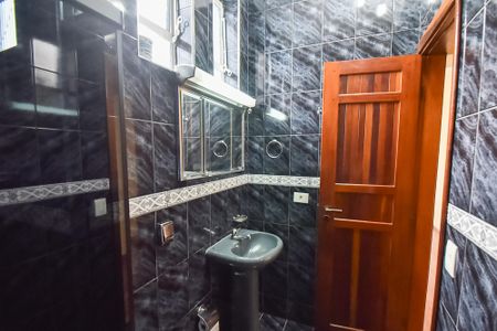 Casa à venda com 190m², 3 quartos e 2 vagasBanheiro da suíte