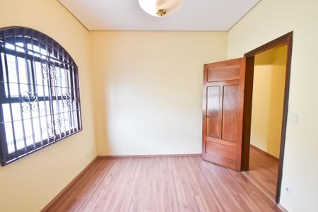 Casa à venda com 190m², 3 quartos e 2 vagasQuarto 1