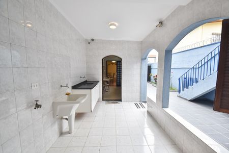 Casa à venda com 190m², 3 quartos e 2 vagasÁrea de serviço