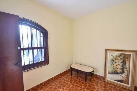 Casa à venda com 190m², 3 quartos e 2 vagasEdícula - quarto 2