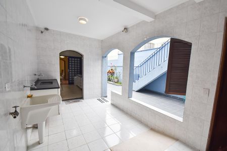 Casa à venda com 190m², 3 quartos e 2 vagasÁrea de serviço