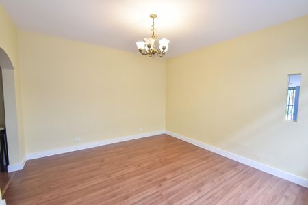 Casa à venda com 190m², 3 quartos e 2 vagasSala