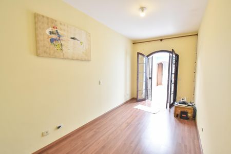 Casa à venda com 190m², 3 quartos e 2 vagasSuíte