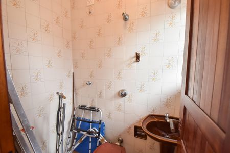 Casa à venda com 190m², 3 quartos e 2 vagasEdícula - banheiro 1