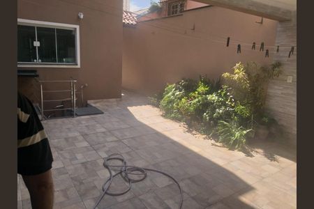 Casa à venda com 220m², 3 quartos e 8 vagasFoto 09