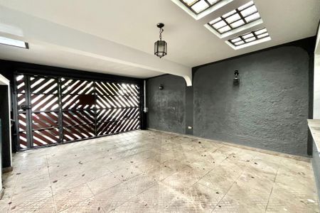Casa à venda com 129m², 4 quartos e 2 vagasGaragem