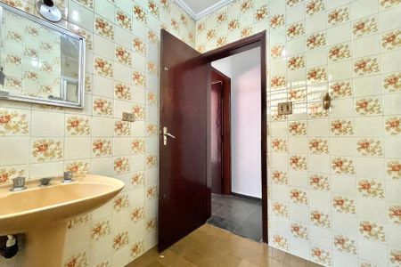 Casa à venda com 129m², 4 quartos e 2 vagasBanheiro 1