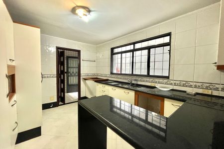 Casa à venda com 129m², 4 quartos e 2 vagasCozinha