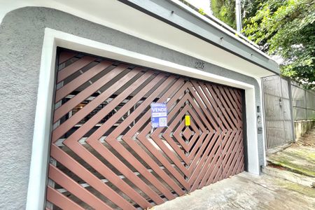 Casa à venda com 129m², 4 quartos e 2 vagasFachada